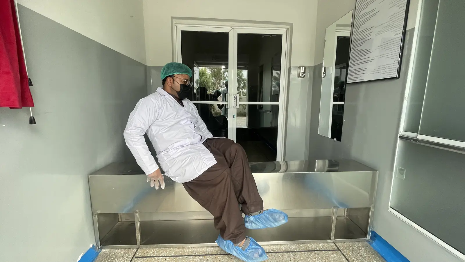 New Syed Pharma entry and gowning area, hygiene protocol before production, Muridke Pakistan