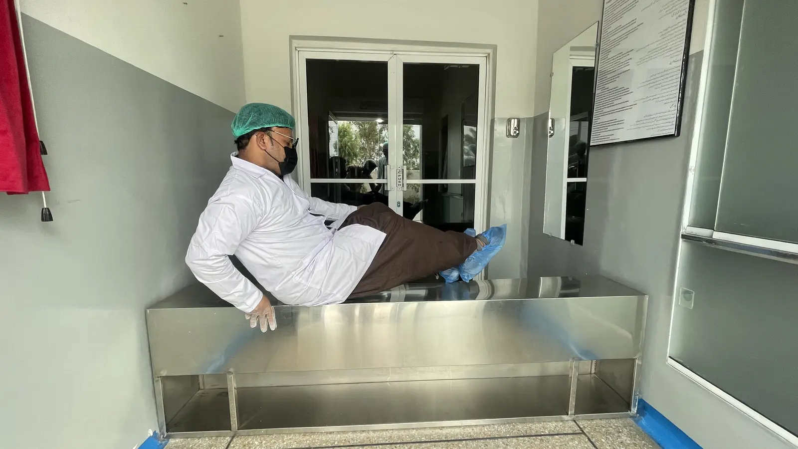 New Syed Pharma entry and gowning area, hygiene protocol before production, Muridke Pakistan