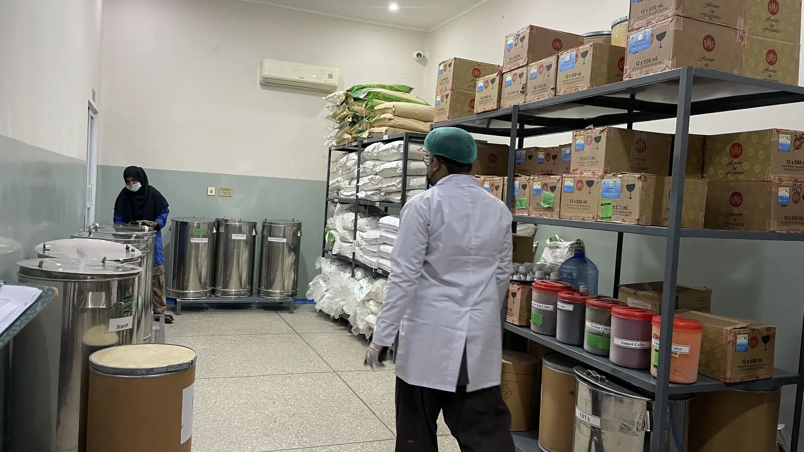 New Syed Pharma entry and gowning area, hygiene protocol before production, Muridke Pakistan